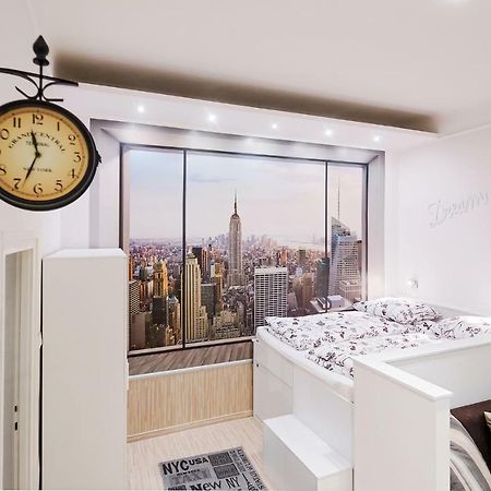ブダペストFree Parking, Quiet Design Flat In The Centreアパートメント エクステリア 写真