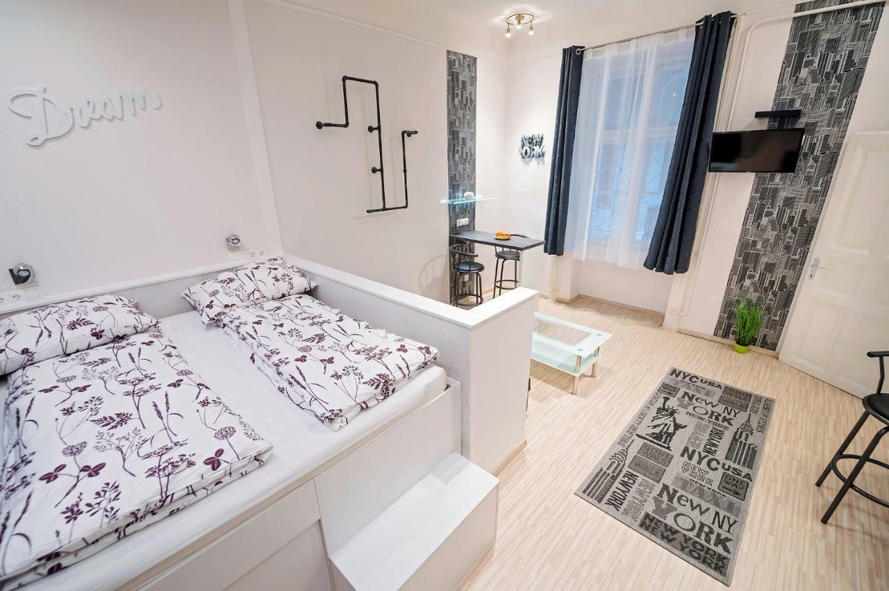 ブダペストFree Parking, Quiet Design Flat In The Centreアパートメント エクステリア 写真